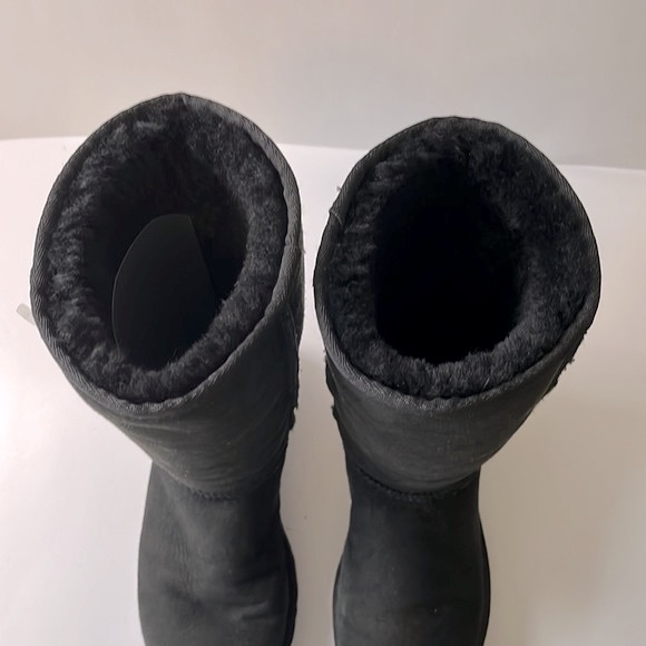 UGG Australia Classic Tall Boots, Black, size 6 - Picture 4 of 11